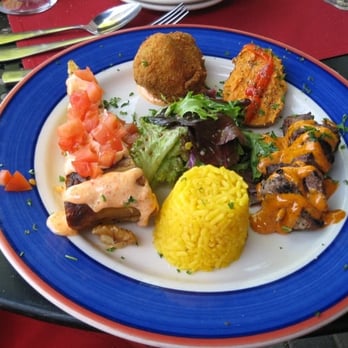 La Bodega - tapas plate - Tapas Bars Near Me - Kansas City, Missouri