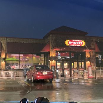 Sheetz - a view of a storefront at night - Convenience Stores Near Me - Winchester, Virginia