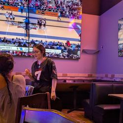 Pluckers Wing Bar - College Station - Broken corner table