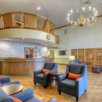 Comfort Inn - Front desk / lobby sitting area - Hotels Near Me - Fond Du Lac, Wisconsin Comfort Inn - Front desk / lobby sitting area - Hotels Near Me - Fond Du Lac, Wisconsin