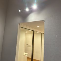 Emelco Electric - Tracking lights