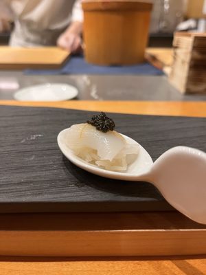 Sushi Suzuki by null