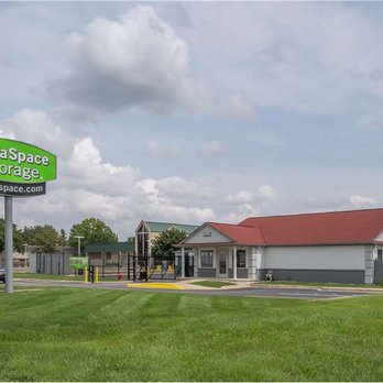 Extra Space Storage - Security Screens - Self Storage Near Me - Southgate, Michigan