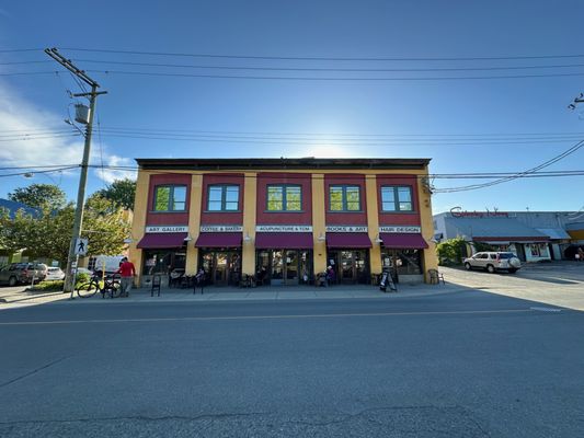 Duncan Garage Café & Bakery by null