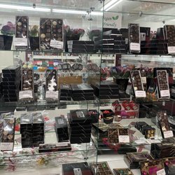Charlie's Chocolate Factory - Gift boxes with assorted chocolates