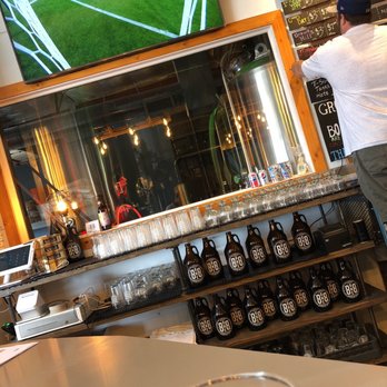 818 Brewing - Dope - Breweries Near Me - Canoga Park, California
