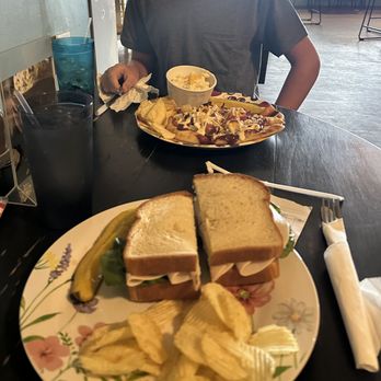 Ben Franklin Bistro - The pizza that my 12 year old loved (and sandwich I loved) - Coffee & Tea Near Me - Clinton, Missouri Ben Franklin Bistro - The pizza that my 12 year old loved (and sandwich I loved) - Coffee & Tea Near Me - Clinton, Missouri