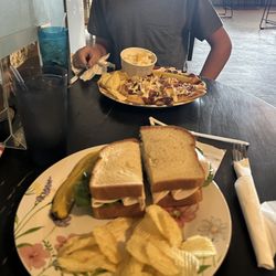 The pizza that my 12 year old loved (and sandwich I loved)