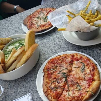 Earls Kitchen + Bar - Canadian (New) Near Me - Vancouver, British Columbia Earls Kitchen + Bar - Canadian (New) Near Me - Vancouver, British Columbia