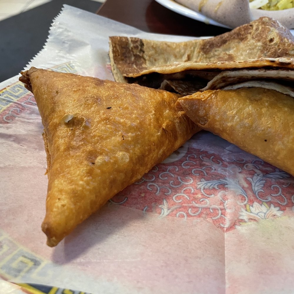 Mogadishu Restaurant - Samosas - African Near Me - Chicago, Illinois