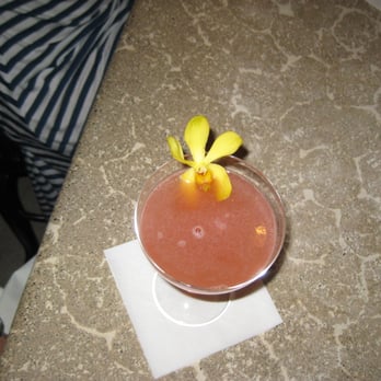 Clive's Classic Lounge - Lounges Near Me - Victoria, British Columbia