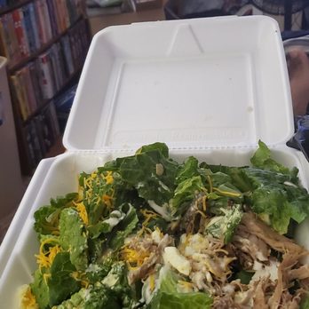 Albert G's Bar-B-Q - This was supposed to be a pulled pork salad. - Barbeque Near Me - Tulsa, Oklahoma Albert G's Bar-B-Q - This was supposed to be a pulled pork salad. - Barbeque Near Me - Tulsa, Oklahoma