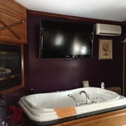 Honeymoon Suite