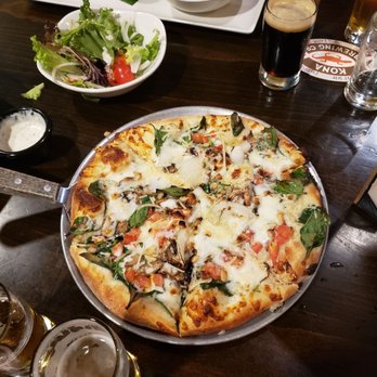 Kona Brewing - Truffle Pizza - Pubs Near Me - Honolulu, Hawaii