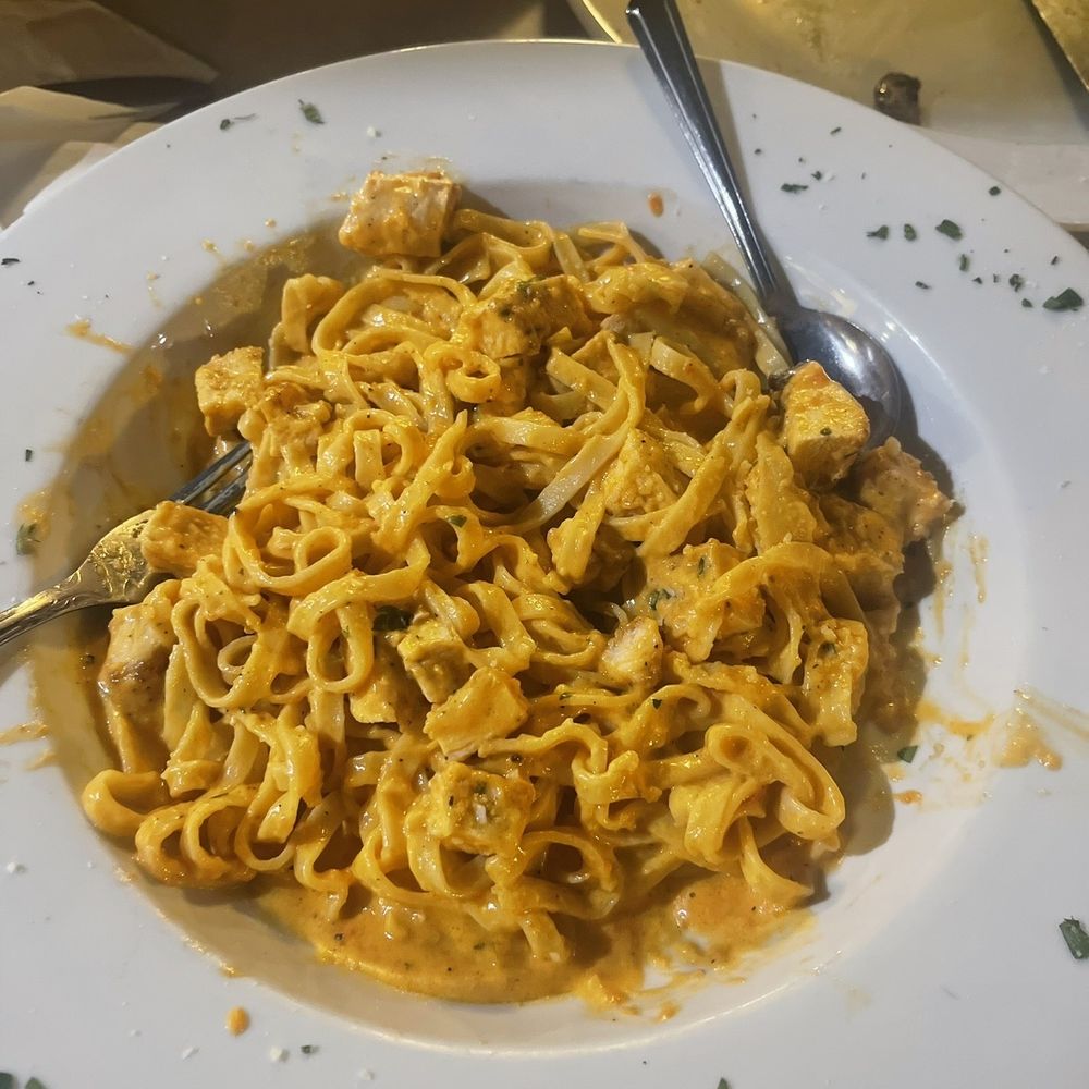 Mario's Woodfired Pizzeria - Linguine with roasted red pepper sauce - Pizza Near Me - Beaver, Pennsylvania Mario's Woodfired Pizzeria - Linguine with roasted red pepper sauce - Pizza Near Me - Beaver, Pennsylvania