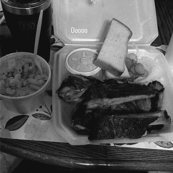 Dave's Smokehouse - Ribs, brisket, chicken, bread, pickles, mac and cheese - Barbeque Near Me - Seabrook, Texas