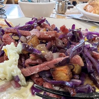 The Brunch House - Corned Beef Hash w/ Eggs Over Easy French Toast (plain) in the back, right. - Breakfast & Brunch Near Me - Provo, Utah The Brunch House - Corned Beef Hash w/ Eggs Over Easy French Toast (plain) in the back, right. - Breakfast & Brunch Near Me - Provo, Utah