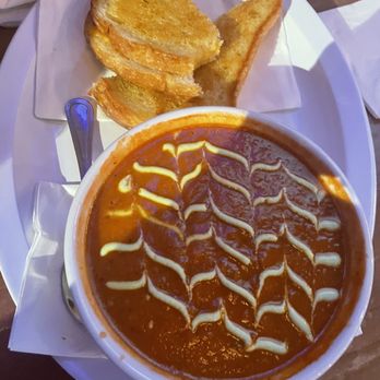 Midtown Gastro Bar - Tomato soup and grilled cheese - Burgers Near Me - Sacramento, California Midtown Gastro Bar - Tomato soup and grilled cheese - Burgers Near Me - Sacramento, California