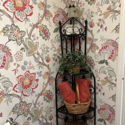 Wall Designs - Paperhanging