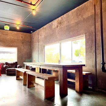 Docent Brewing - Dining area - Sandwiches Near Me - San Juan Capistrano, California