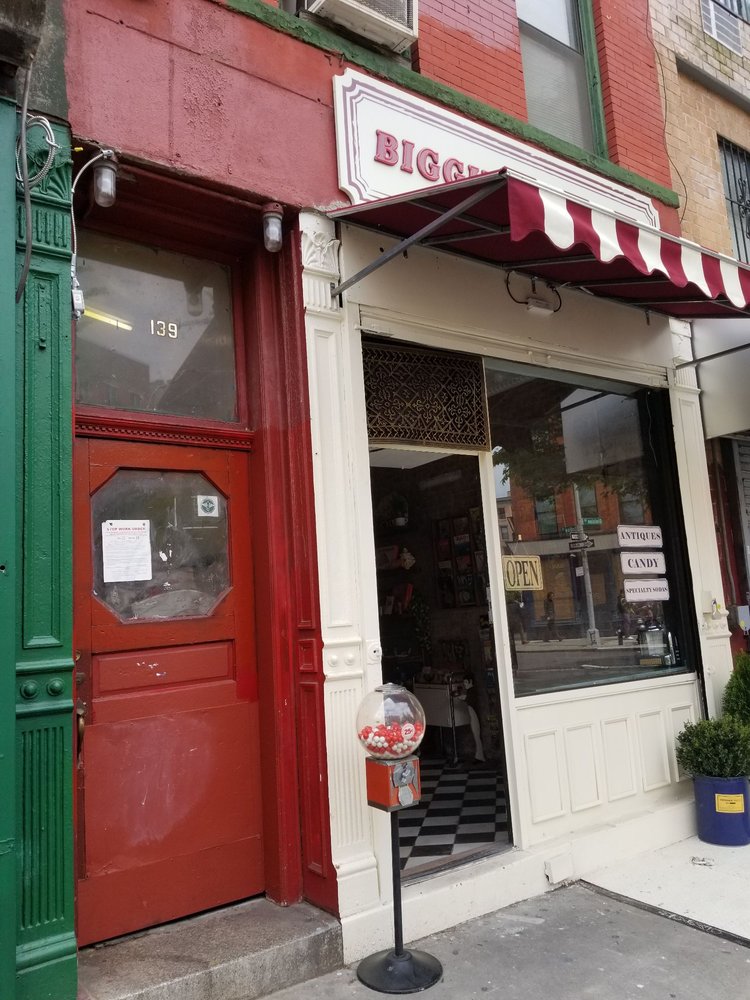 Biggie's Bodega, New York Roadtrippers