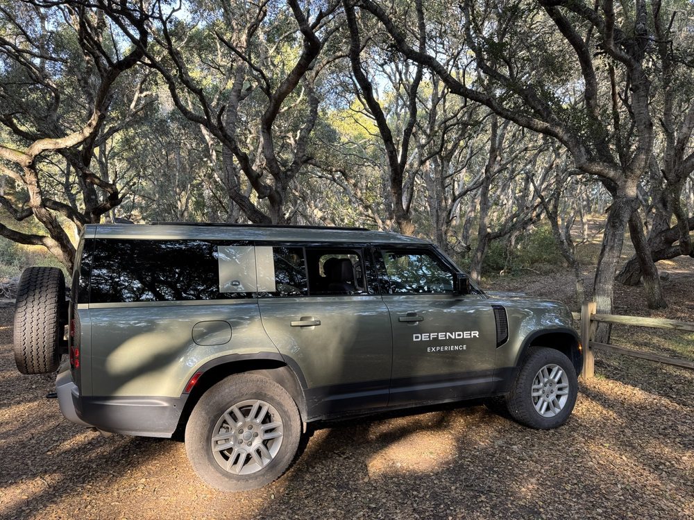 Land Rover Experience Logo