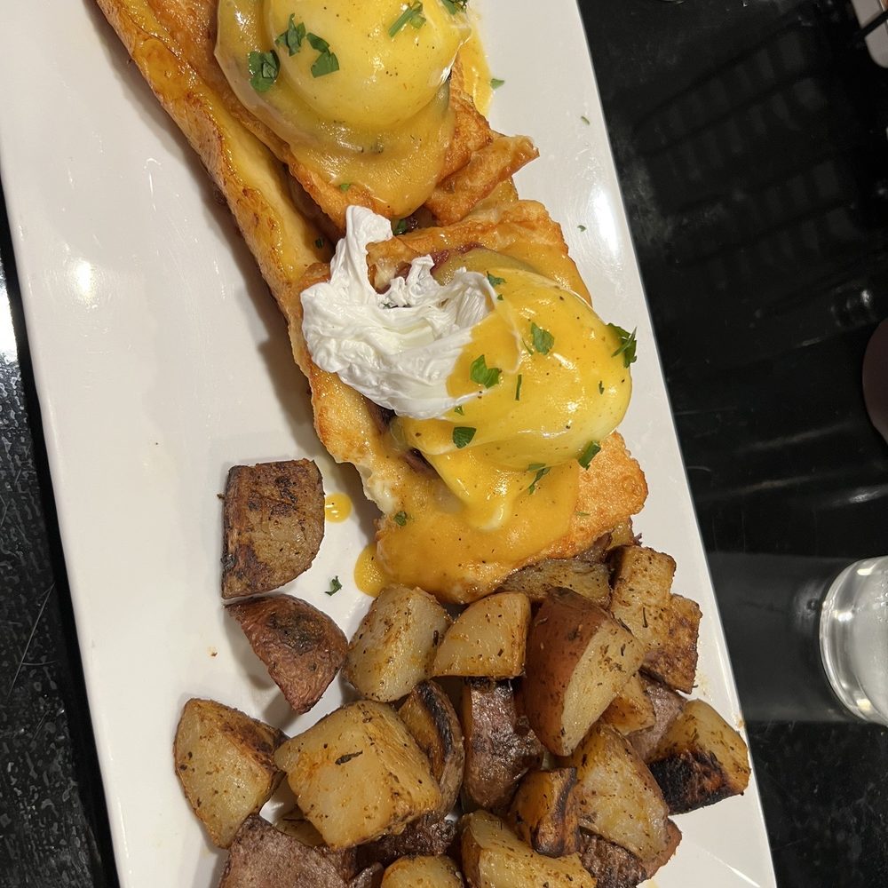 Salem's Retreat - Dominican eggs Benedict - Breakfast & Brunch Near Me - Salem, Massachusetts Salem's Retreat - Dominican eggs Benedict - Breakfast & Brunch Near Me - Salem, Massachusetts