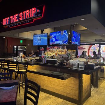 Off the Strip The LINQ Hotel + Experience - Inside the restaurant - Bars Near Me - Las Vegas, Nevada