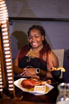 Deluxe Fun Dining by null