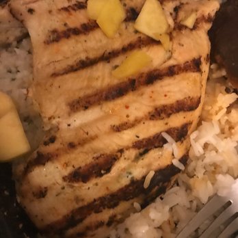 Cuban Pete's - THIS IS SUPPOSED TO BE A MANGO SALSA GLAZE??? There's 3 pieces of dry mango on here WHAT A JOKE!!!! - Cuban Near Me - Montclair, New Jersey