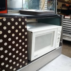 Bio comme un camion - Un four micro-ondes est à disposition pour réchauffer votre soupe.