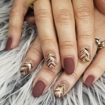 Embellish Nail Salon - Nail Salons Near Me - Grass Valley, California