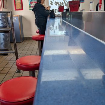 Ann's Dari Creme - the counter scene - American Near Me - Glen Burnie, Maryland