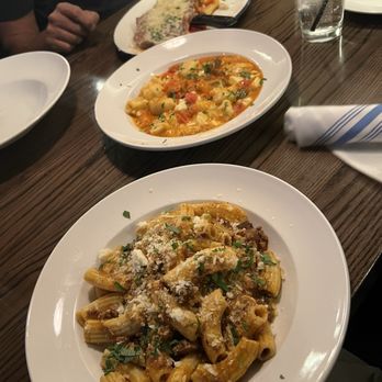 Thompson 105 - Ragu, gnocchi, chicken parm - Italian Near Me - Scottsdale, Arizona
