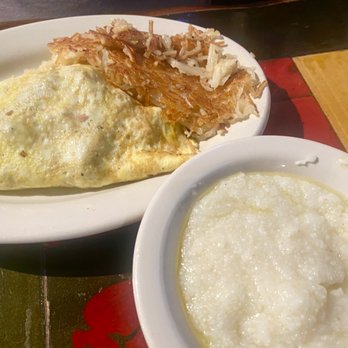 Coach's Corner - Omelette with hash browns and grits - Bars Near Me - Thunderbolt, Georgia Coach's Corner - Omelette with hash browns and grits - Bars Near Me - Thunderbolt, Georgia