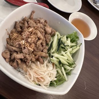 Pho Top - Shredded chicken over vermicelli - Vietnamese Near Me - Flushing, New York Pho Top - Shredded chicken over vermicelli - Vietnamese Near Me - Flushing, New York