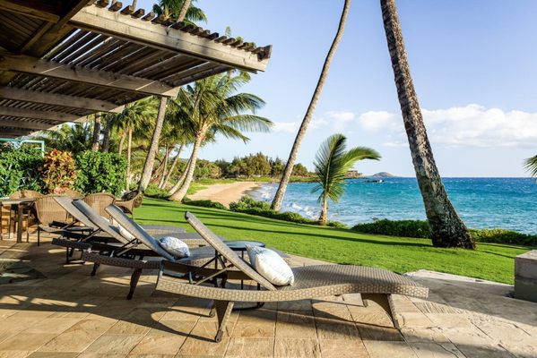 The Hale Pau Hana by null