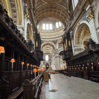 St. Paul's Cathedral - Choir area - Landmarks & Historical Buildings Near Me - London, XGL St. Paul's Cathedral - Choir area - Landmarks & Historical Buildings Near Me - London, XGL