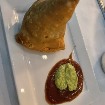 Muna - Vegetable Samosa - Himalayan/Nepalese Near Me - New York, New York