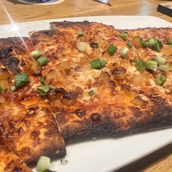Twin Peaks - Hawaii something flatbread with no bacon - New American Near Me - Northlake, Texas