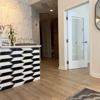 Pur Artistry - Inside the front entry - Eyelash Service Near Me - Englewood, Colorado Pur Artistry - Inside the front entry - Eyelash Service Near Me - Englewood, Colorado