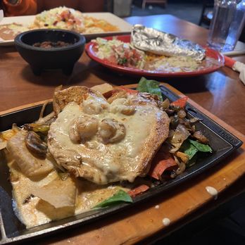 Rio Grande MX Cocina - Pollo Feliz - Mexican Near Me - Fairview Heights, Illinois Rio Grande MX Cocina - Pollo Feliz - Mexican Near Me - Fairview Heights, Illinois