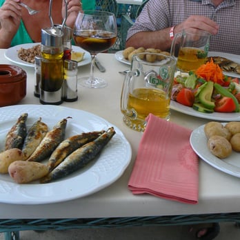 Lago Verde - Fresh Sardines, Baby Squid, Salted Baby Potatoes and Salad - Seafood Near Me - El Golfo, GC Lago Verde - Fresh Sardines, Baby Squid, Salted Baby Potatoes and Salad - Seafood Near Me - El Golfo, GC
