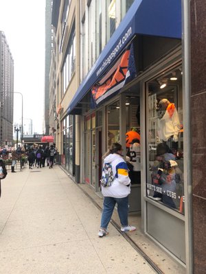 Chicago Sports & Novelty by null