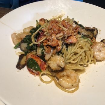 Yard House - Lobster Garlic Noodles - New American Near Me - San Jose, California Yard House - Lobster Garlic Noodles - New American Near Me - San Jose, California