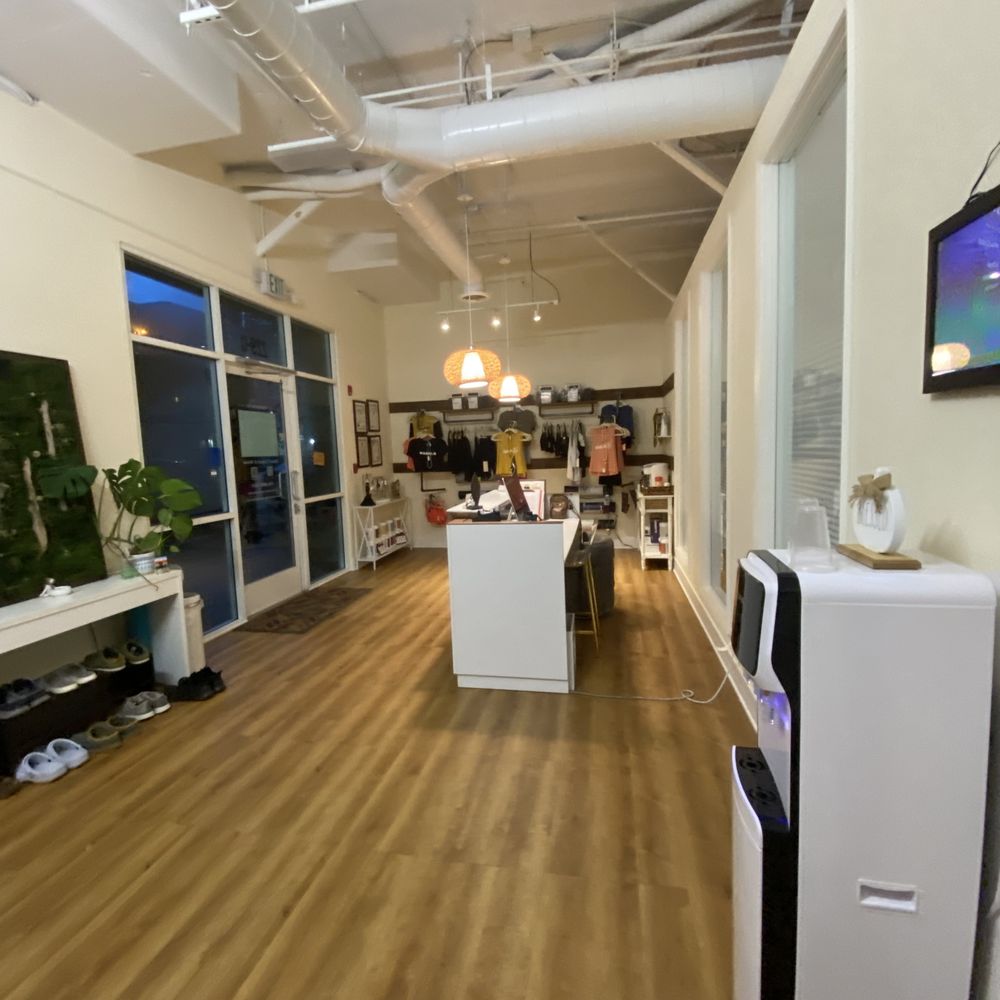 Kosha 5 Yoga Studio - Entrance with mats & clothing for sale, complimentary water dispenser & coffee - Yoga Near Me - Fullerton, California