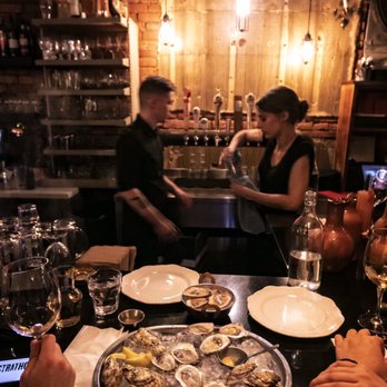 Born and Raised - Bar, - Seafood Near Me - Hamilton, Ontario
