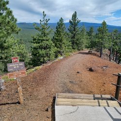 Lava Butte Visitor Center Loop - Start of Lava Butte loop trail