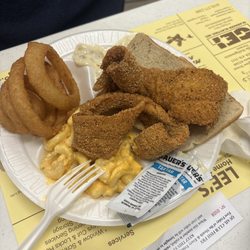 The Quail Club - Walleye plate