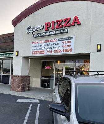 Supreme Pizza by null